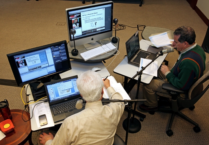 Howard Finberg and Ali Colon at the 100th Poynter NewsU webinar, 2011